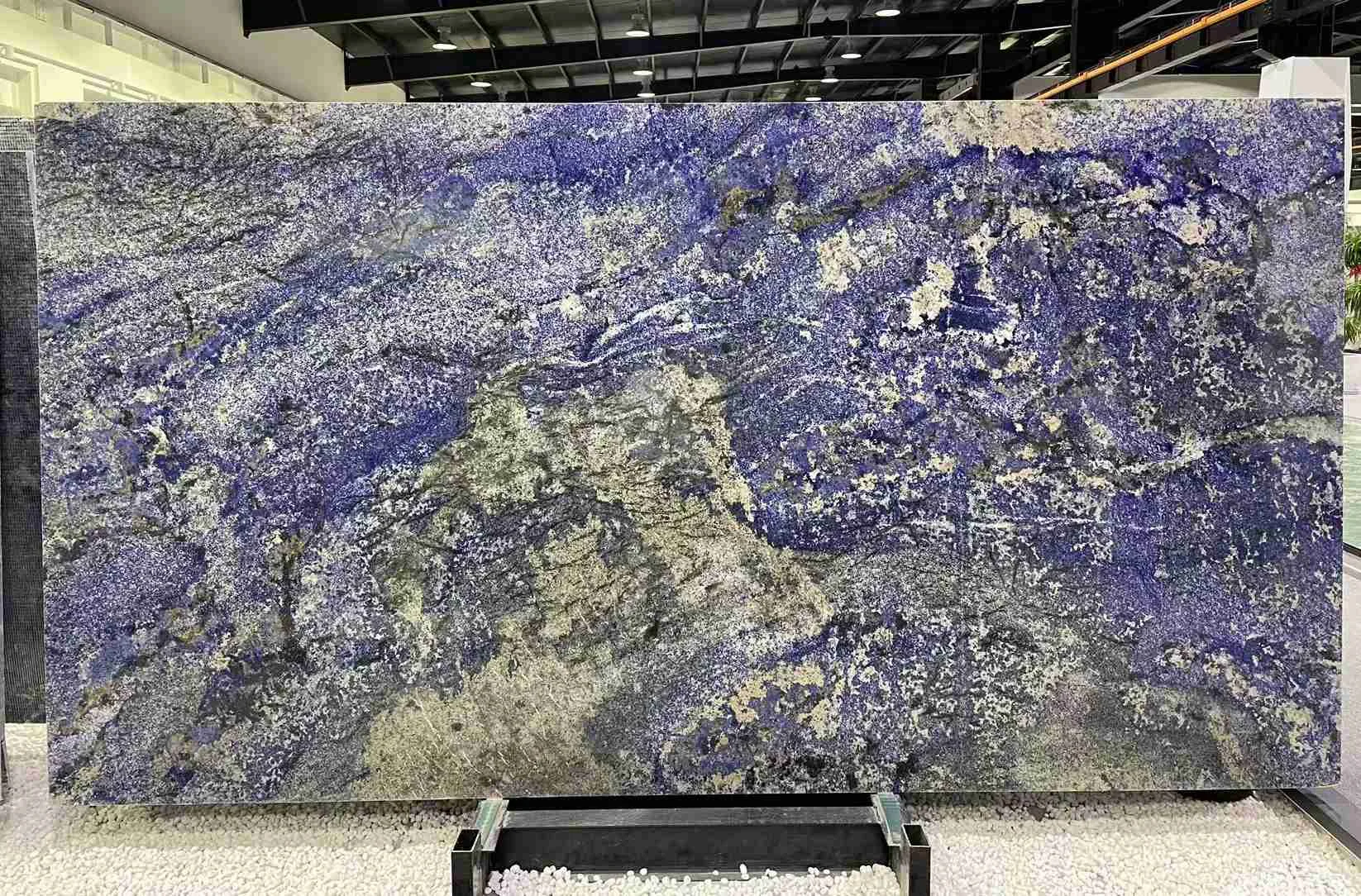 Quartzite Azul Bahia Blue - usage et pose par Asena