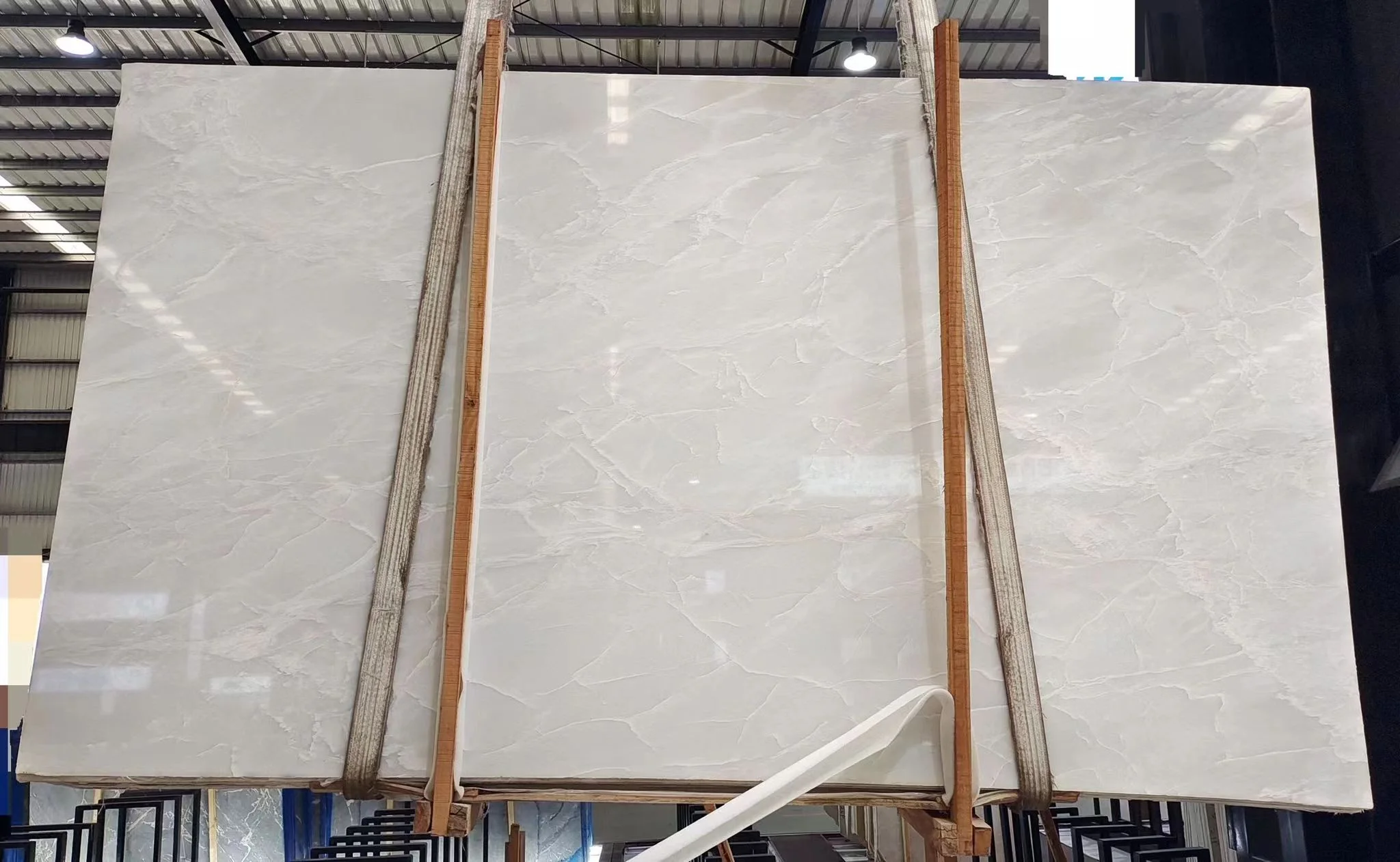 Marbre Cary Ice White Jade - usage et pose par Asena