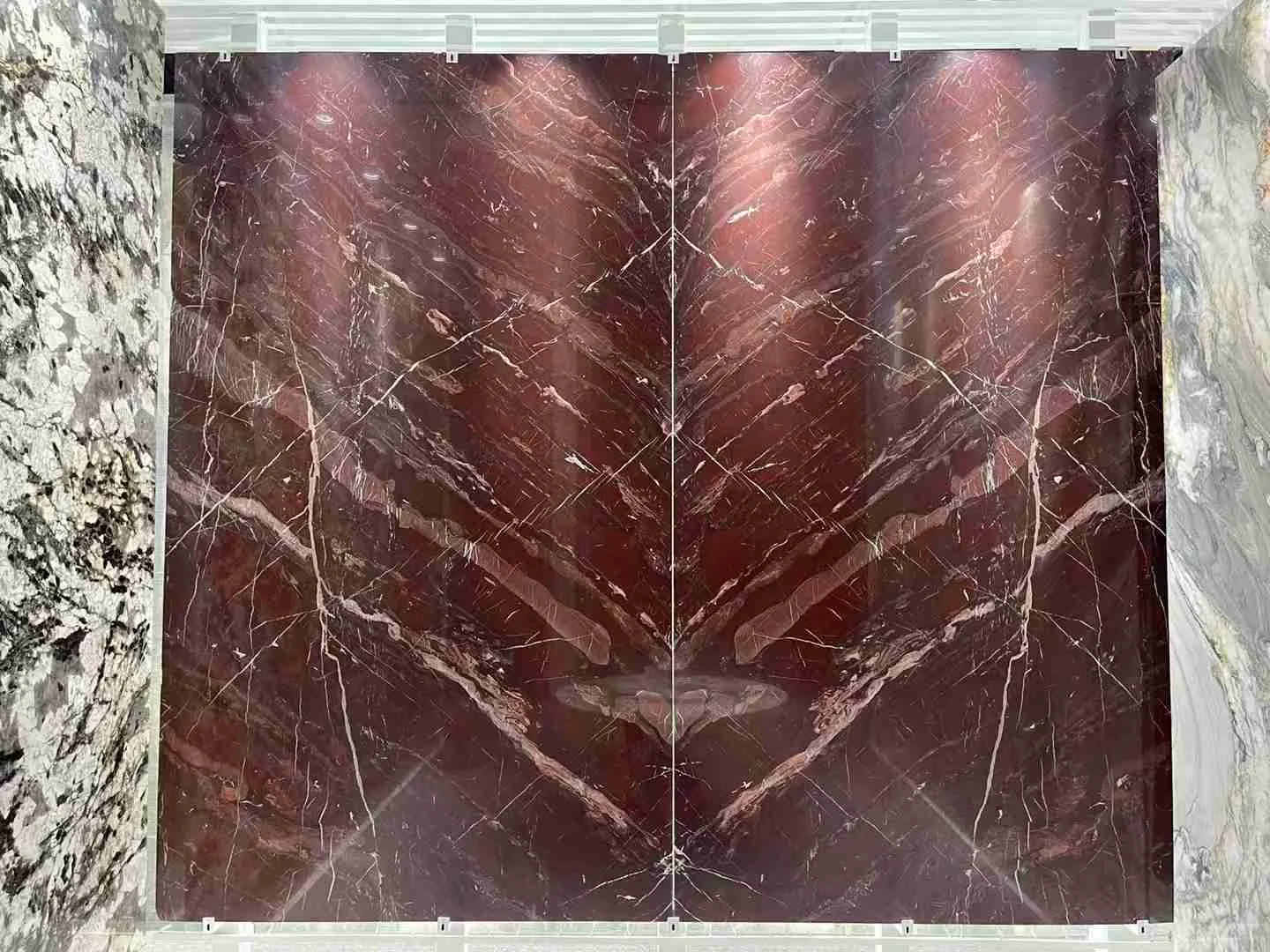 Marbre French Red - usage et pose par Asena