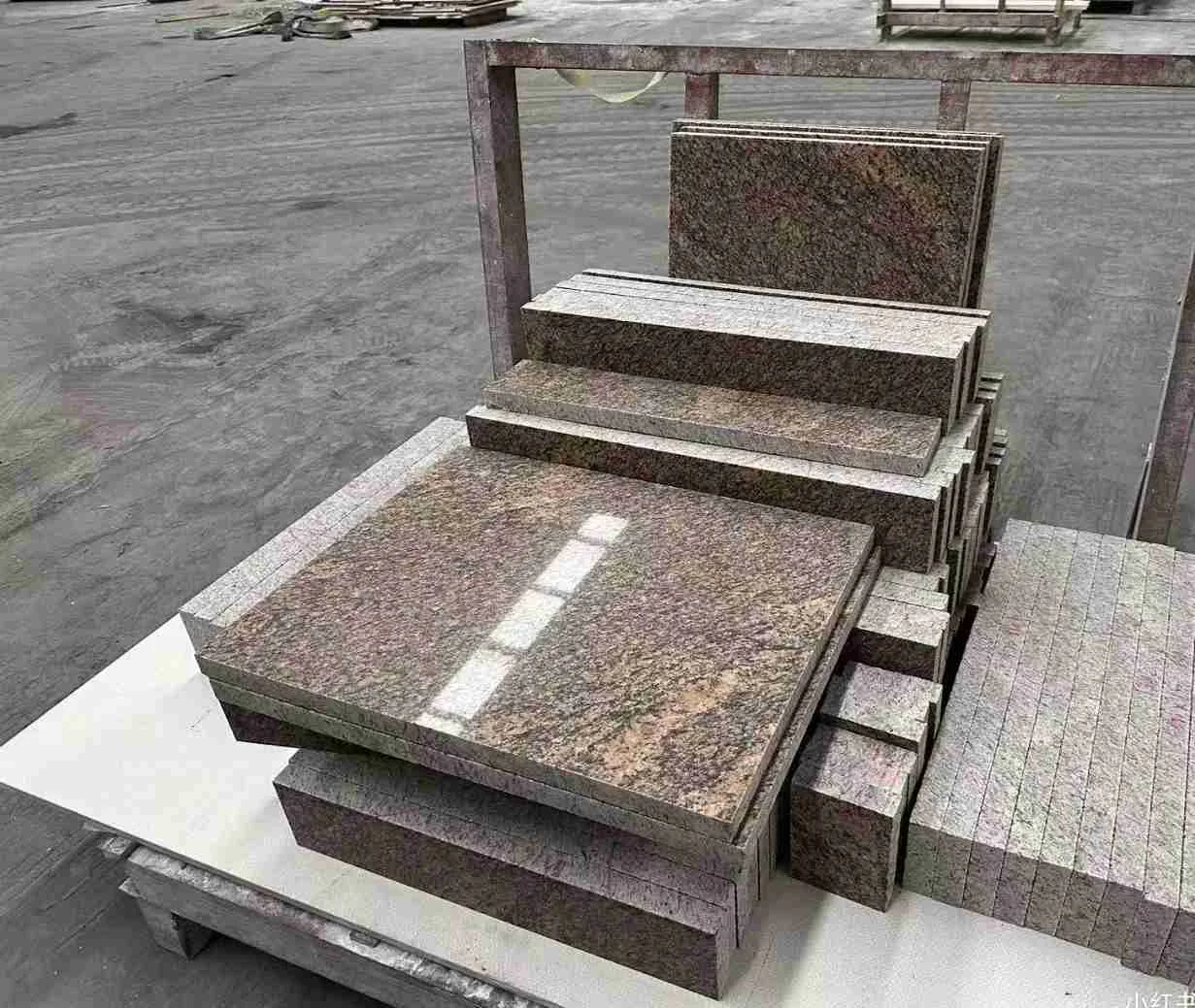 Granit Giallo California Brown - usage et pose par Asena