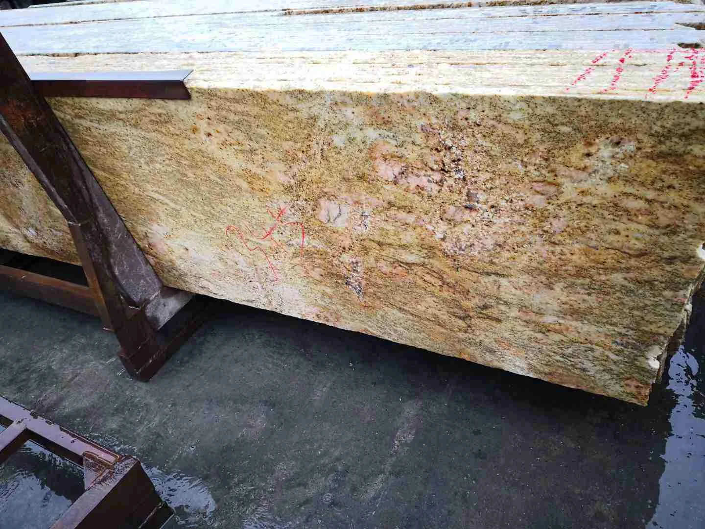 Granit Brazil Imperial Gold - usage et pose par Asena
