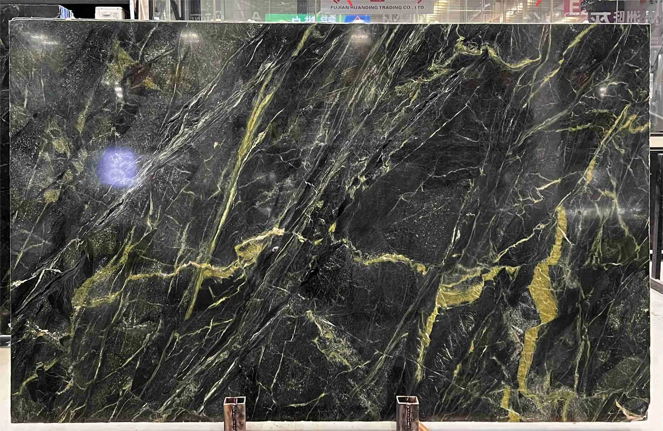 Quartzite Rainforest Green - usage et pose par Asena