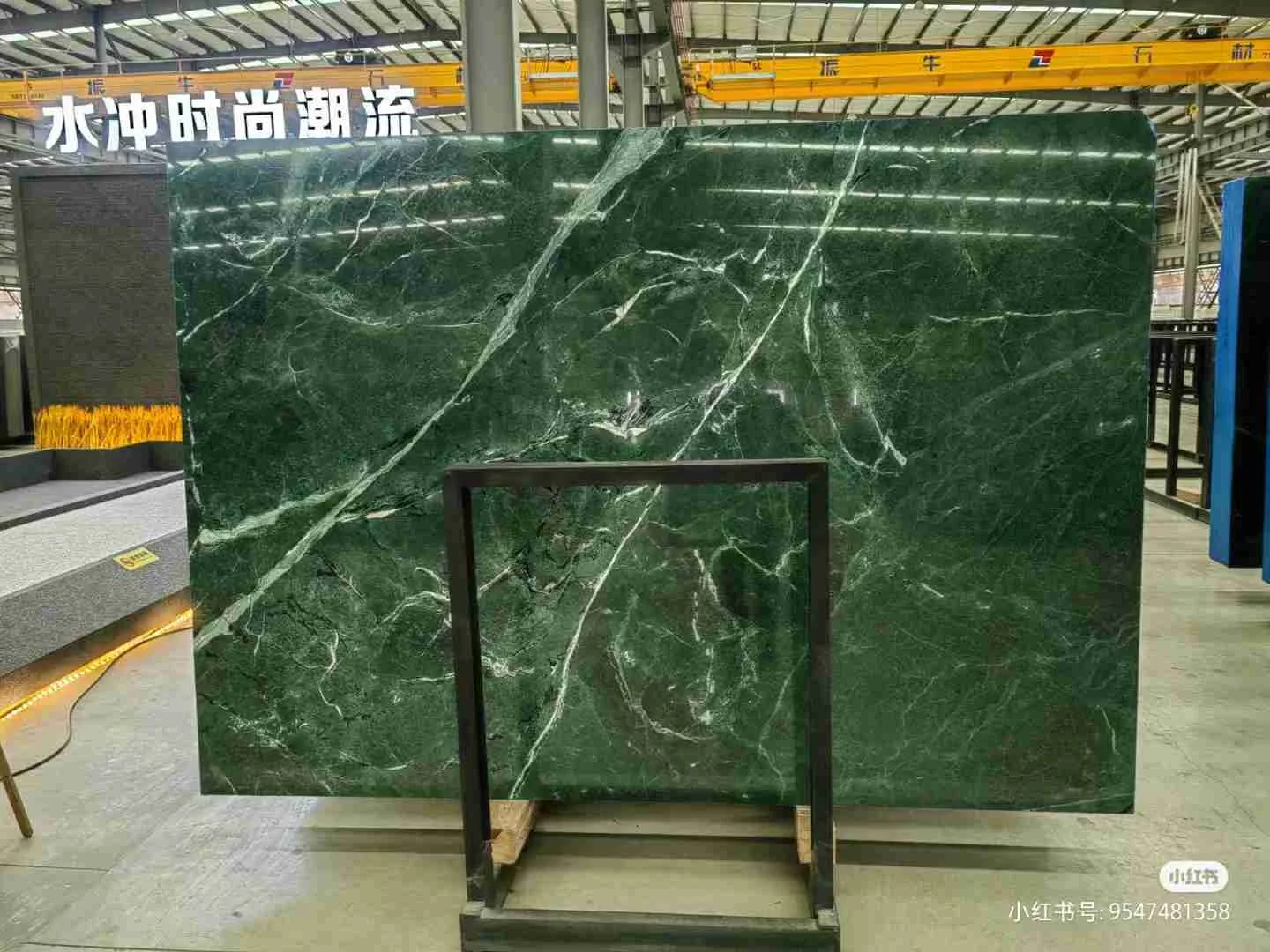 Marbre Taiwan Garish Green - usage et pose par Asena