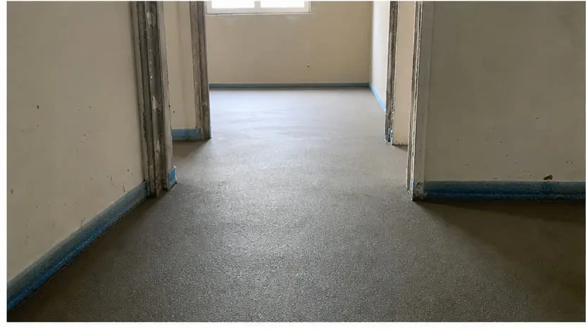 Couche de ravoirage terminée dans un couloir pour Ravoirage à Montamisé