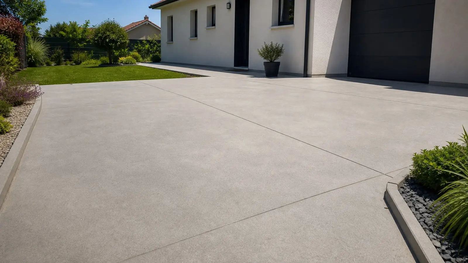 Coulage de béton courant à la règle